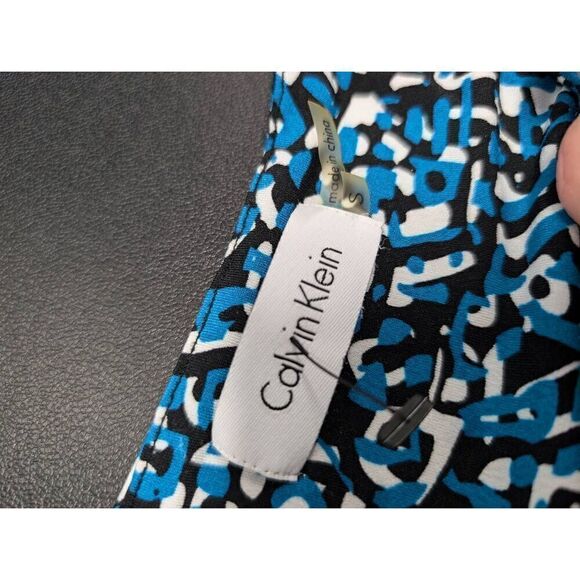 Calvin Klein Sleeveless Blue, Black, and White Print Top Women's Size Small - Picture 2 of 5